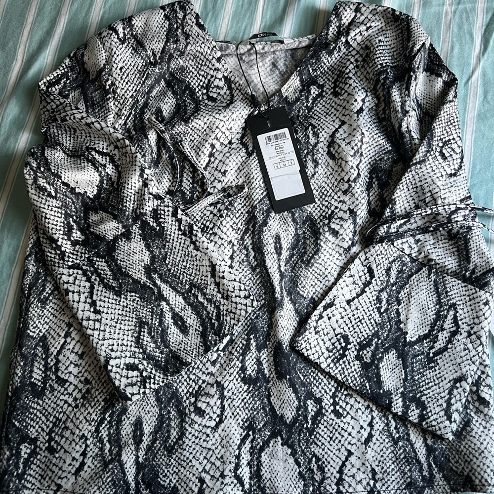 Only Black and White Snake Print Blouse